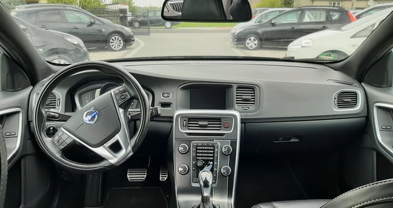 Volvo V60 cena 49999 przebieg: 218000, rok produkcji 2014 z Dobra małe 211